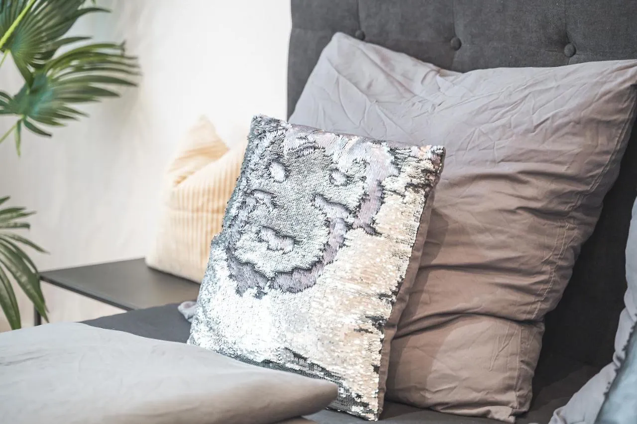 Das Crazy Monkey Loft Mit 100Qm & Summerlounge Apartment Stuttgart Germany